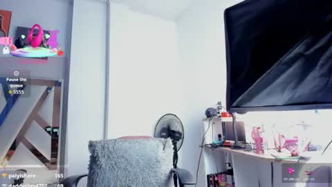 Mia online show from 07-28-26, 07:39