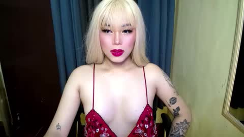 Snapshot of miah_here chatting on 09-27-25, 02:49 Miah online show from 09-27-25, 02:49