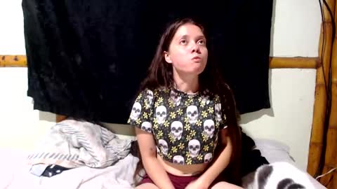 Mia  Sam online show from 11-17-25, 03:34