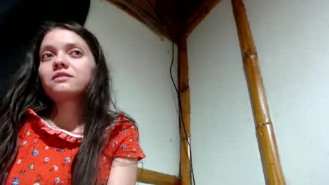 Snapshot of miahells chatting on 05-06-26, 05:35 Mia Sam online show from 05-06-26, 05:35