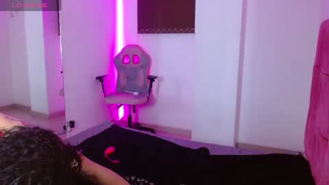 Snapshot of miahernadez303av chatting on 01-28-25, 08:57 MIA VELEZ online show from 01-28-25, 08:57