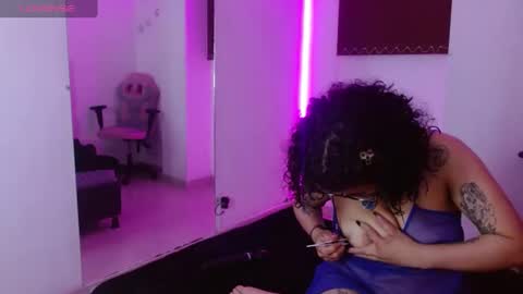 Snapshot of miahernadez303av chatting on 02-01-25, 06:10 MIA VELEZ online show from 02-01-25, 06:10