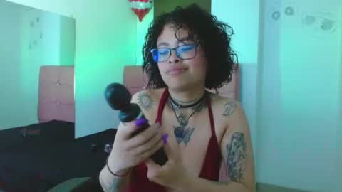 Snapshot of miahernadez303av chatting on 03-03-25, 02:47 MIA VELEZ online show from 03-03-25, 02:47