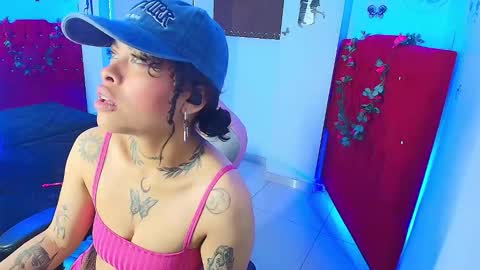 Snapshot of miahernadez303av chatting on 09-12-25, 02:22 MIA VELEZ online show from 09-12-25, 02:22