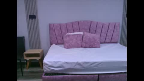 MIA HOTMEZ online show from 09-24-25, 11:46