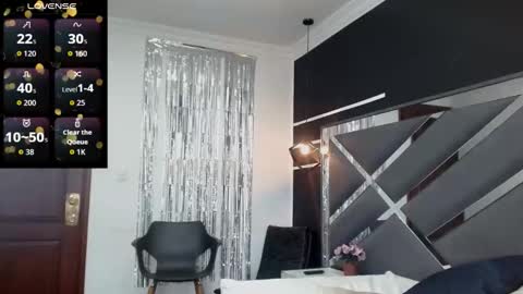 MIA HOTMEZ online show from 10-22-25, 12:05