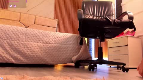 Snapshot of miahsens chatting on 11-08-25, 04:23 Miah Sens online show from 11-08-25, 04:23