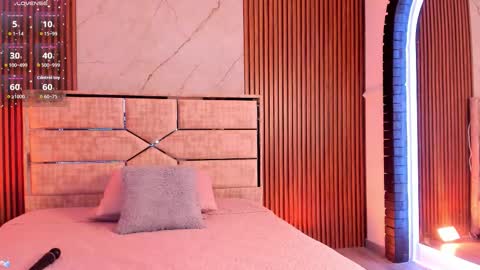 Snapshot of miahsens chatting on 11-30-25, 03:43 Miah Sens online show from 11-30-25, 03:43