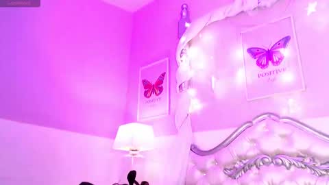 Snapshot of miakarsson chatting on 02-11-26, 11:59 Mia online show from 02-11-26, 11:59