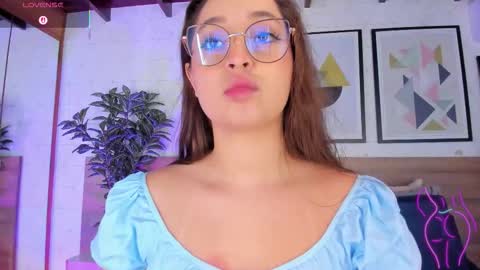 Mia  online show from 01-09-26, 03:42