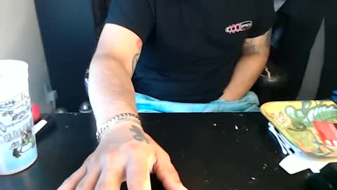 Snapshot of miaking chatting on 10-01-25, 03:40 Mark online show from 10-01-25, 03:40