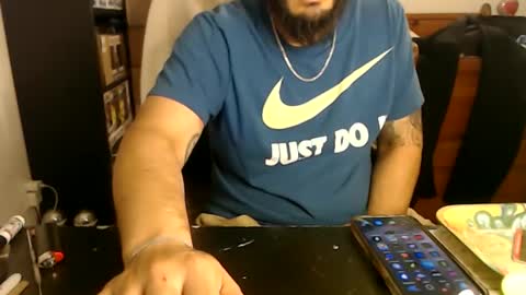 Snapshot of miaking chatting on 01-11-26, 04:50 Mark online show from 01-11-26, 04:50