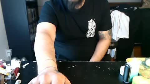 Snapshot of miaking chatting on 03-10-26, 05:18 Mark online show from 03-10-26, 05:18