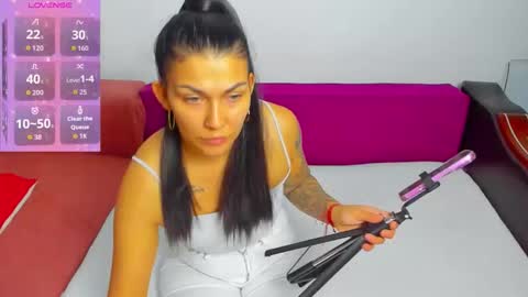 Snapshot of miakittyy chatting on 10-05-25, 04:16 Mia Kittyy online show from 10-05-25, 04:16