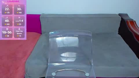 Snapshot of miakittyy chatting on 10-17-25, 04:42 Mia Kittyy online show from 10-17-25, 04:42