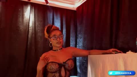 Mia online show from 03-27-26, 12:16