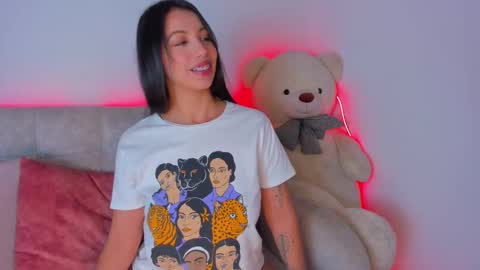 miakris1 online show from 02-14-25, 10:49