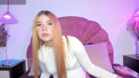mialuxee_ online show from 07-19-26, 02:43