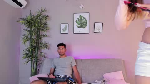 Mia online show from 01-27-25, 10:06