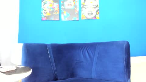 Snapshot of miamarin_hot chatting on 09-12-25, 06:41 Mia online show from 09-12-25, 06:41