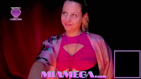 Mia online show from 04-16-26, 10:56