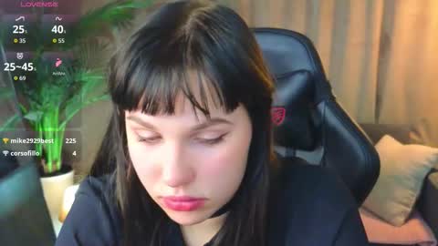 Mia   online show from 03-13-26, 12:45