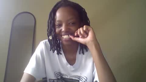 Muffin online show from 03-28-26, 03:39