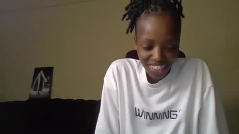 Muffin online show from 04-17-26, 03:04