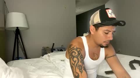 miamiclos1 online show from 01-29-25, 03:12