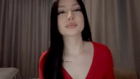 Snapshot of miamicute1 chatting on 06-16-26, 03:36 Mia online show from 06-16-26, 03:36