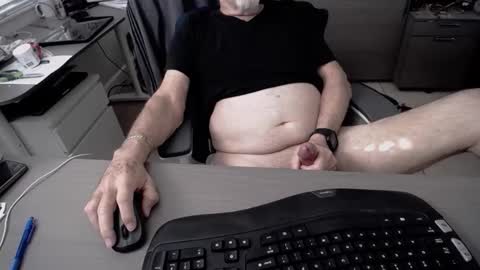 Snapshot of miamiguy141 chatting on 12-18-25, 06:14 miamiguy141 online show from 12-18-25, 06:14