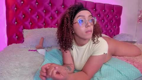 miamiller22 online show from 12-02-25, 07:09