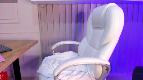 Mia  online show from 02-26-25, 03:53