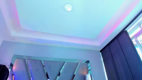 Snapshot of miamirage_ chatting on 10-17-25, 12:52 miamirage_ online show from 10-17-25, 12:52