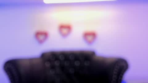 Mia   -5 7001400 Follow  online show from 02-22-25, 03:58