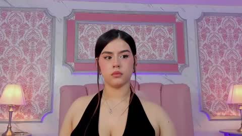 Mia   -5 7001400 Follow  online show from 03-05-25, 06:45