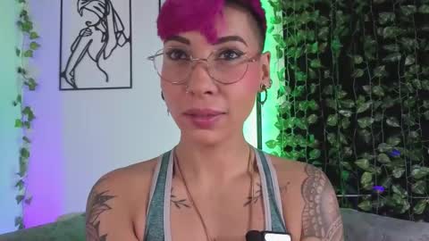 Mia Morgann online show from 02-03-26, 01:05