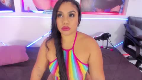 Mia online show from 11-14-25, 11:53