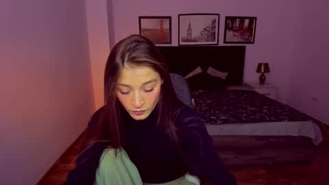 Mia online show from 01-15-25, 05:58