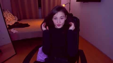 Mia online show from 02-06-25, 11:15