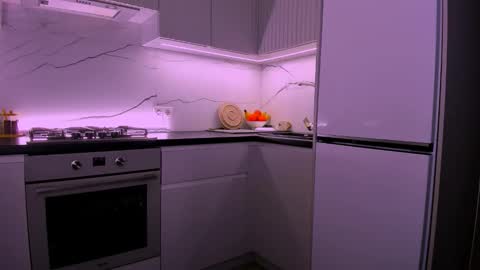 Mia online show from 02-21-26, 07:26