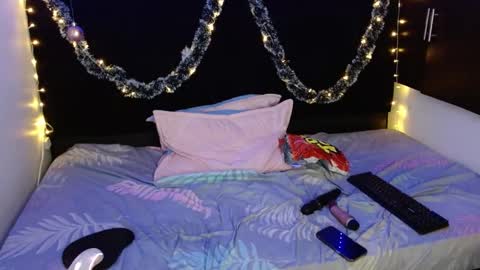 Mia Peyton   online show from 12-30-24, 07:21