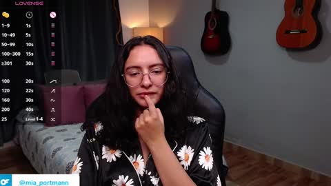 MIAPORTMANN online show from 01-03-25, 10:52