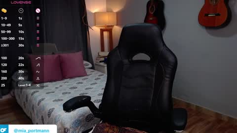 MIAPORTMANN online show from 01-03-25, 01:58