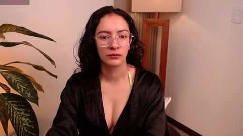 MIAPORTMANN online show from 04-21-26, 09:04