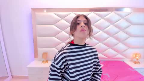 Sweetie Mia online show from 02-28-25, 12:20