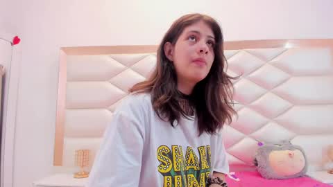 Sweetie Mia online show from 03-12-25, 06:33