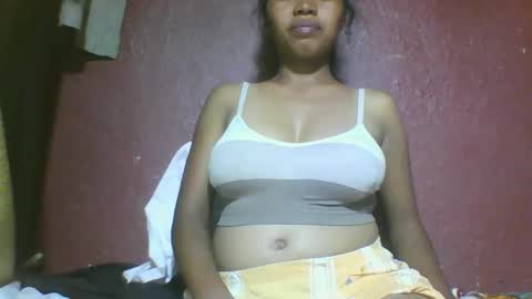Snapshot of miarii chatting on 03-09-25, 05:17 miarii online show from 03-09-25, 05:17