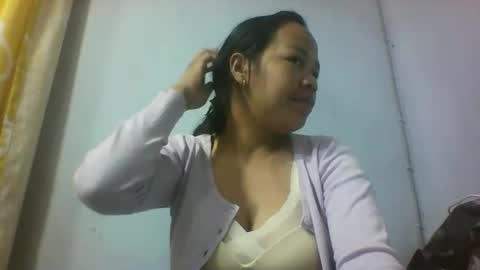 Snapshot of miarii chatting on 10-01-25, 01:17 miarii online show from 10-01-25, 01:17