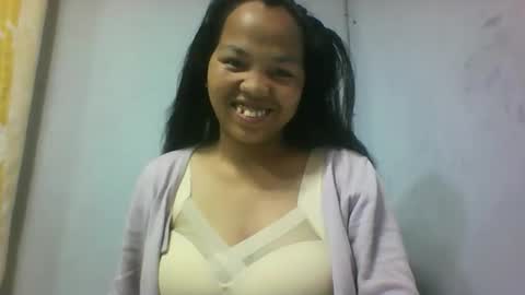 Snapshot of miarii chatting on 10-08-25, 05:27 miarii online show from 10-08-25, 05:27